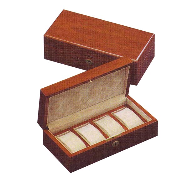 4 Watch case,  C104: Watch storage box