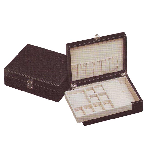 Learther jewel case,  J4290: The jewel box